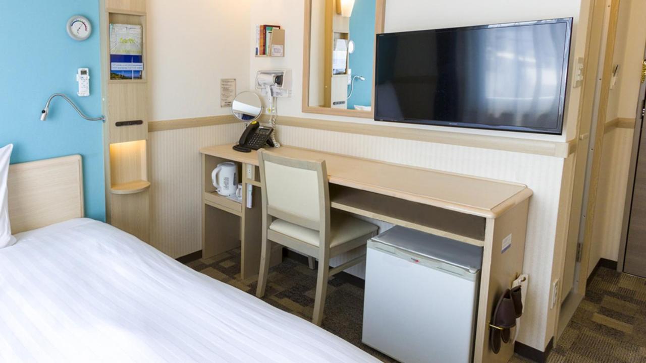 Toyoko Inn Nishi Funabashi Baraki Inter Ichikawa Exterior foto